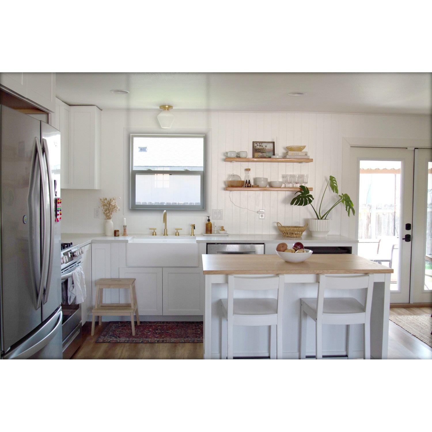 Kingston Sona KS8727CMLBS - Manhattan Double-Handle 4-Hole Widespread Kitchen Faucet with Brass Sprayer, Brushed Brass — thumbnail 3